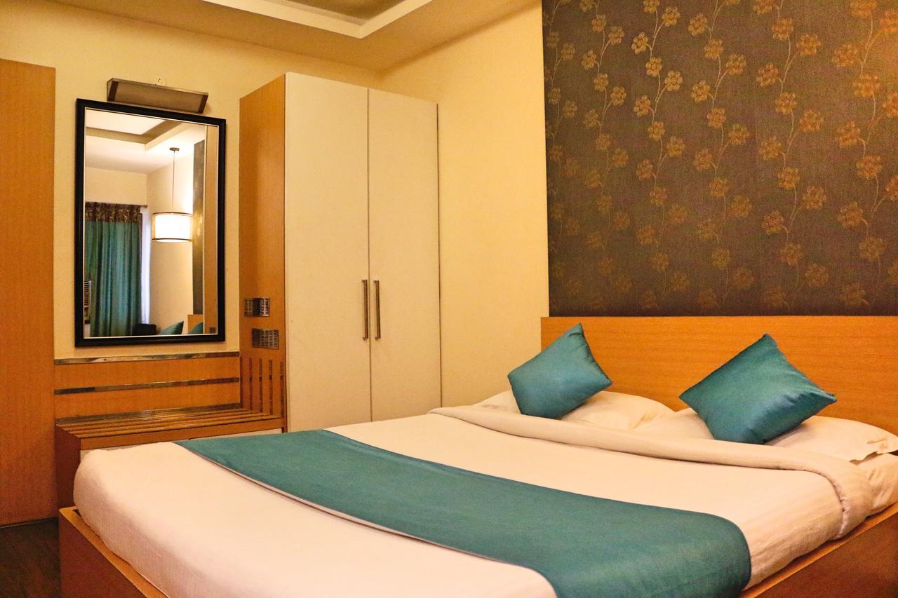 The Club Hotel Bangalore Ngoại thất bức ảnh