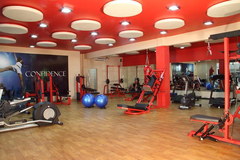 The Club Hotel Bangalore Ngoại thất bức ảnh