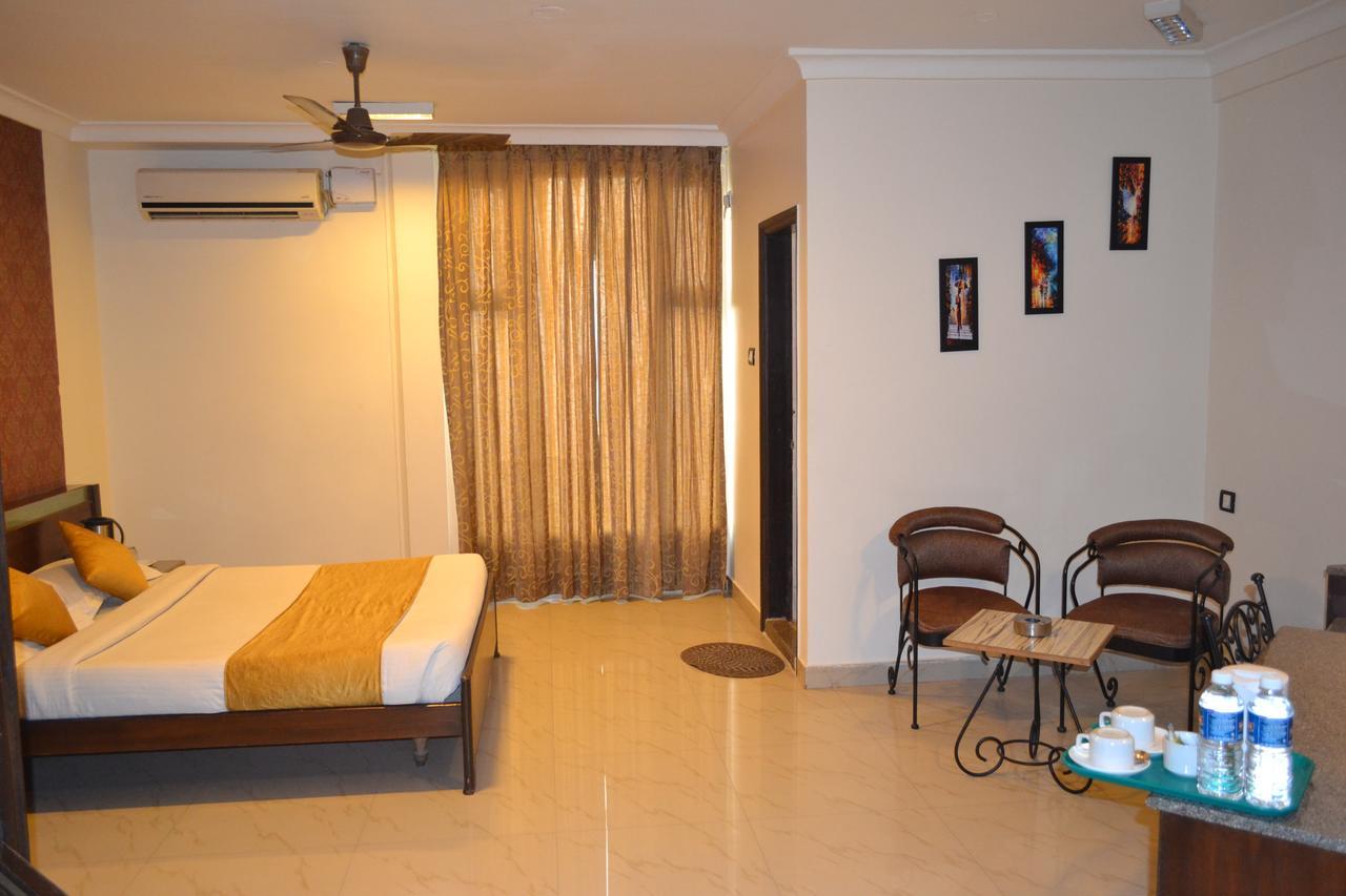 The Club Hotel Bangalore Ngoại thất bức ảnh