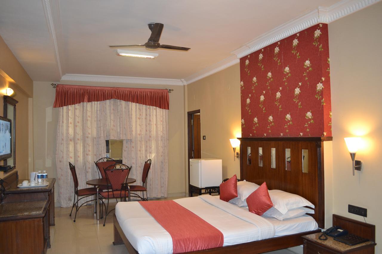 The Club Hotel Bangalore Ngoại thất bức ảnh