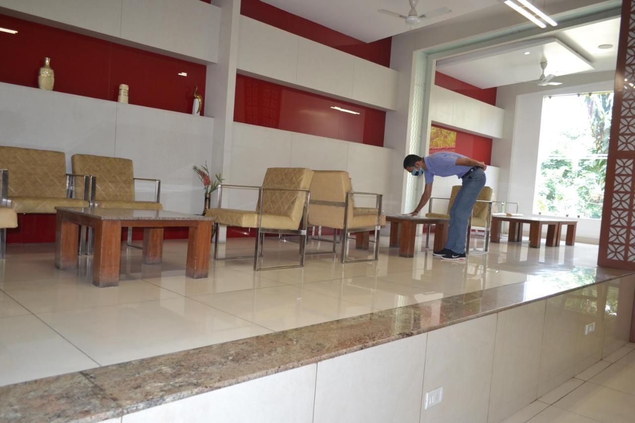 The Club Hotel Bangalore Ngoại thất bức ảnh